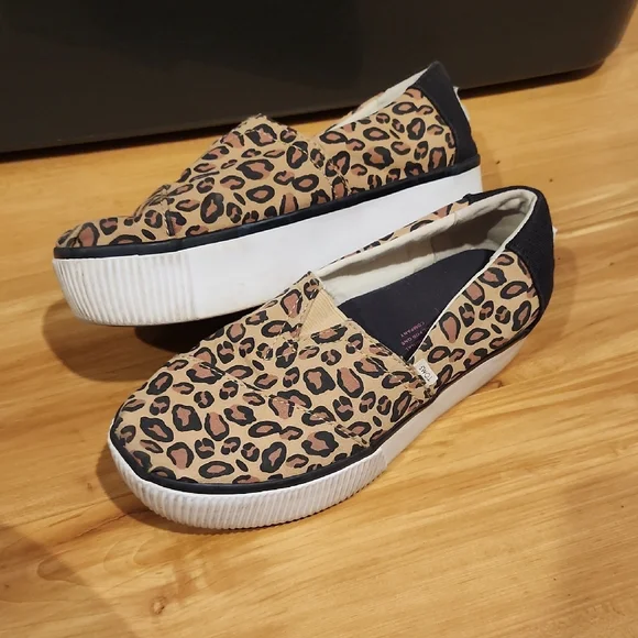 Toms Leopard Print Slip-On Sneakers - Picture 1 of 7